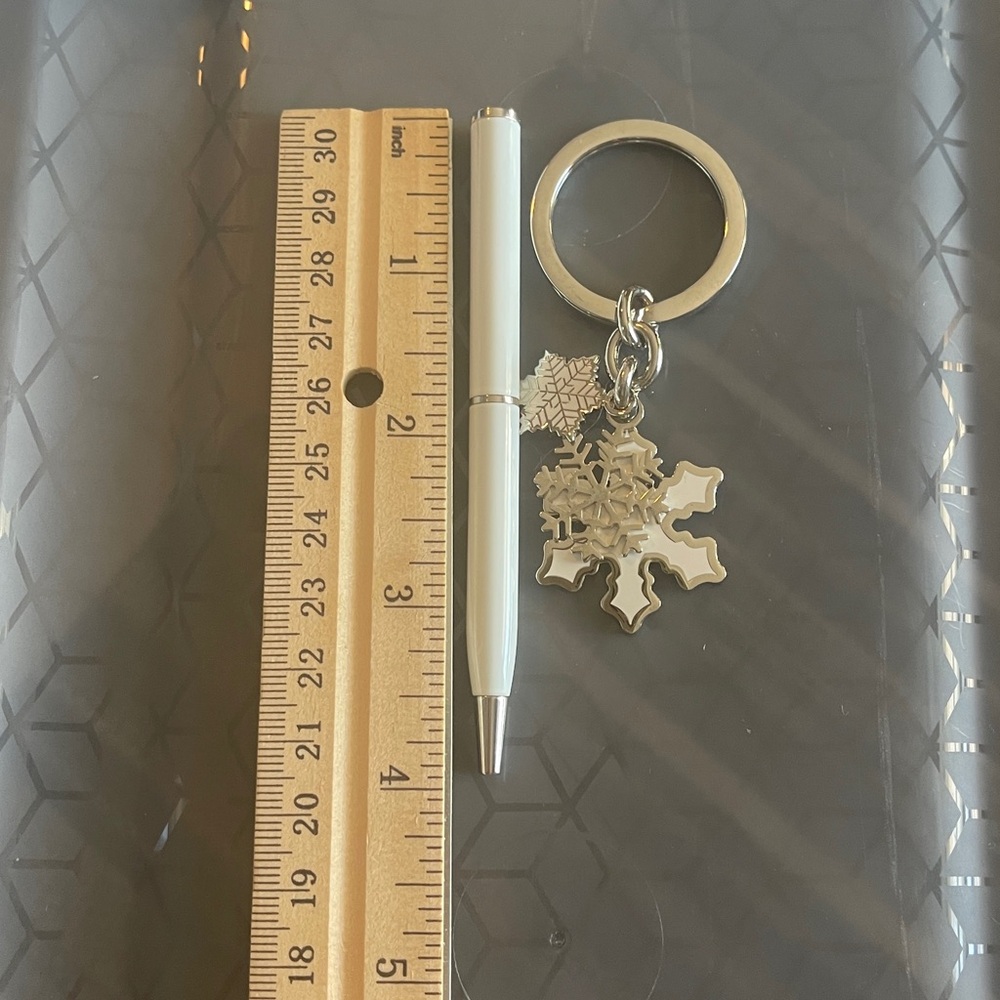 Coach Keychain and Pen Set - Picture 6 of 7